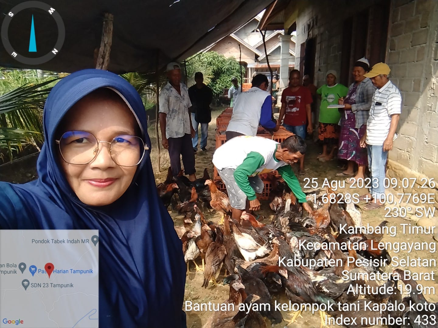 Serah Terima Bantuan Ayam di Kelompok Tani Kapalo Koto