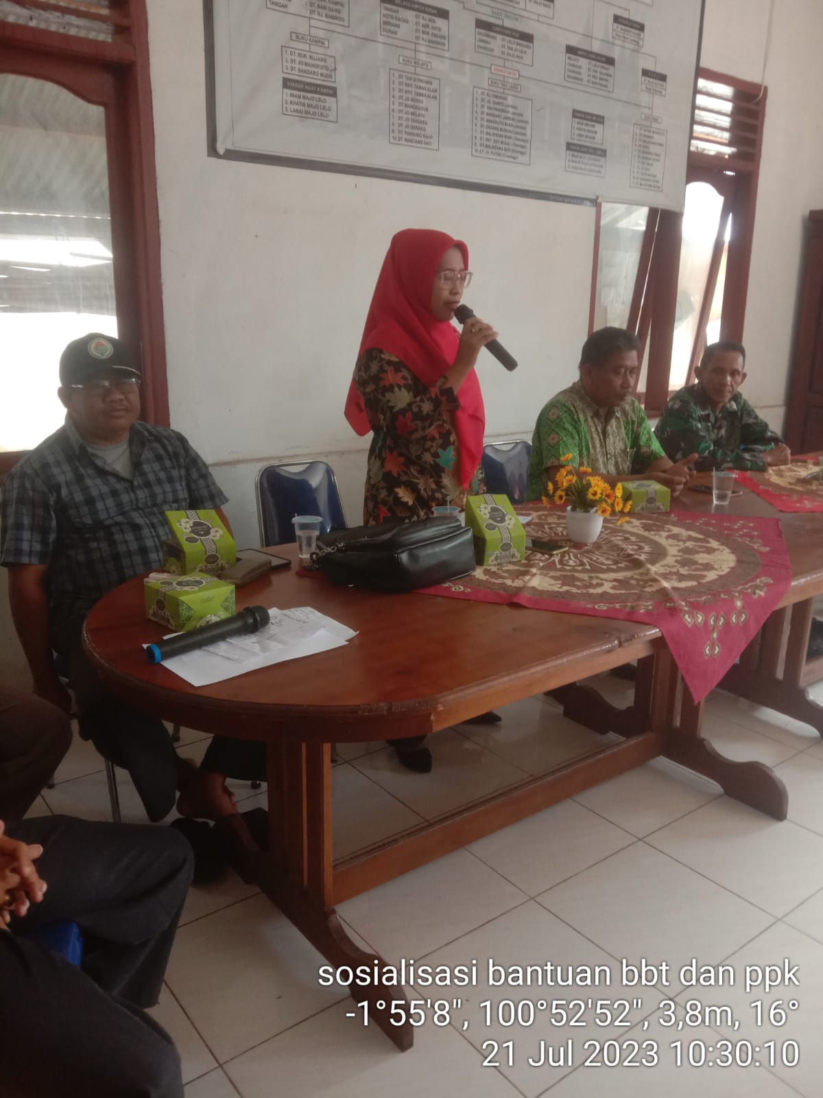 Nagari Air Haji mengadakan sosialisasi bantuan benih padi dan pupuk ke masyarakat.