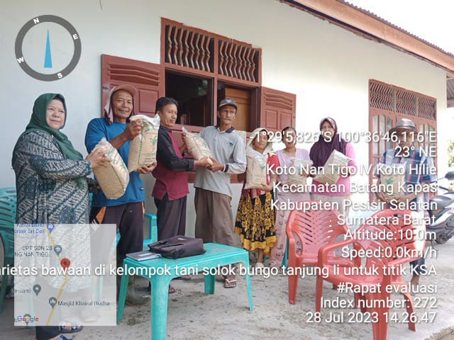 SERAH TERIMA BANTUAN BENIH PADI UNTUK KELOMPOK TANI WILAYAH KSA 