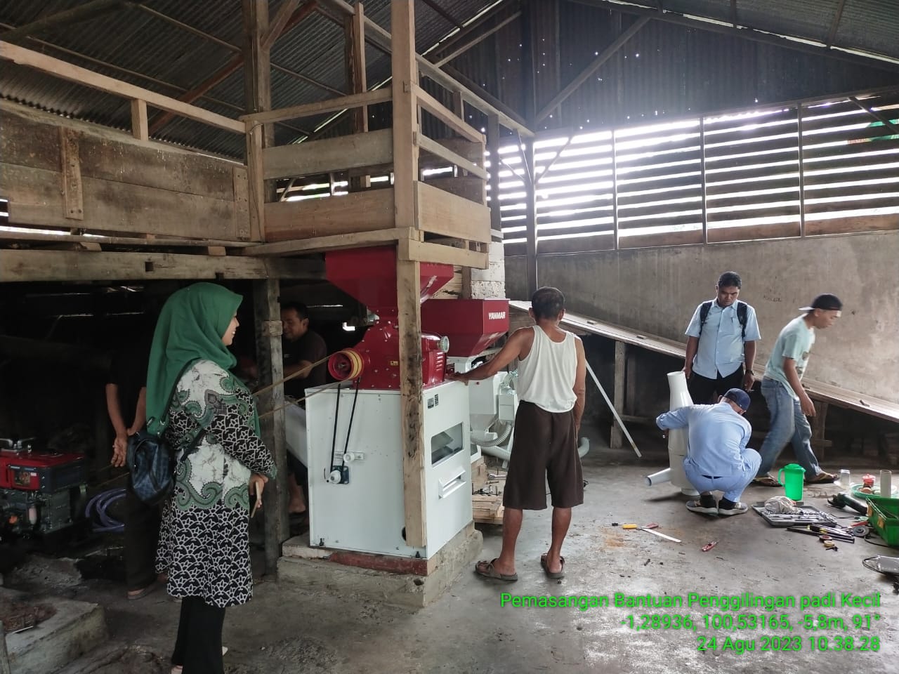 Kelompok tani cupak manih Nagari Gurun Panjang Utara mendapatkan Bantuan Revitalisasi RMU 