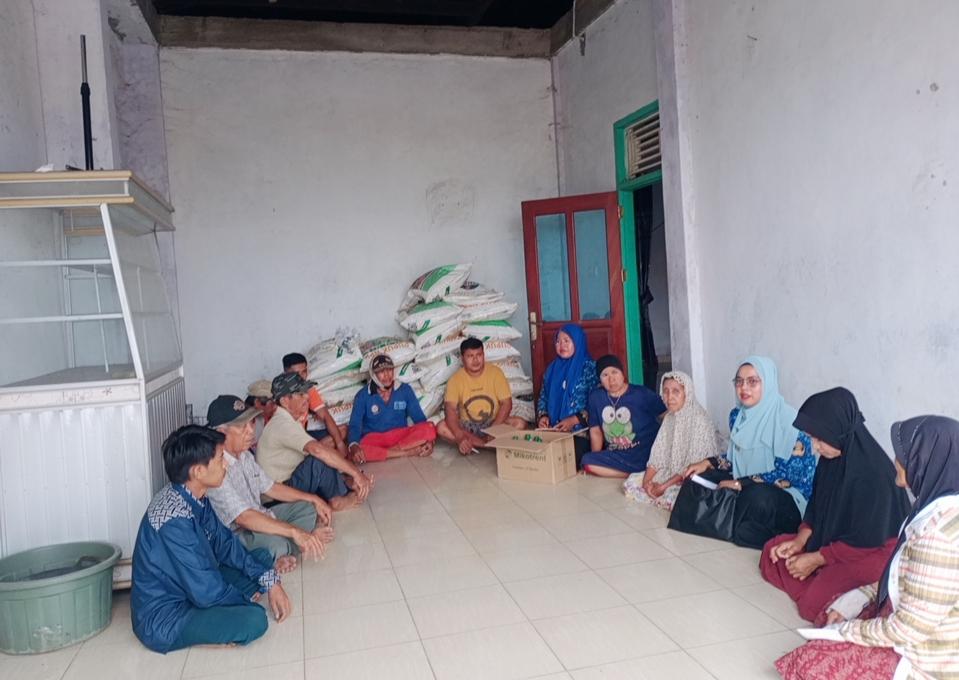 Sosialisasi Kegiatan Biofortifikasi Dan Pembagian Saprodi Di Poktan Simpang Tiga Kumbung