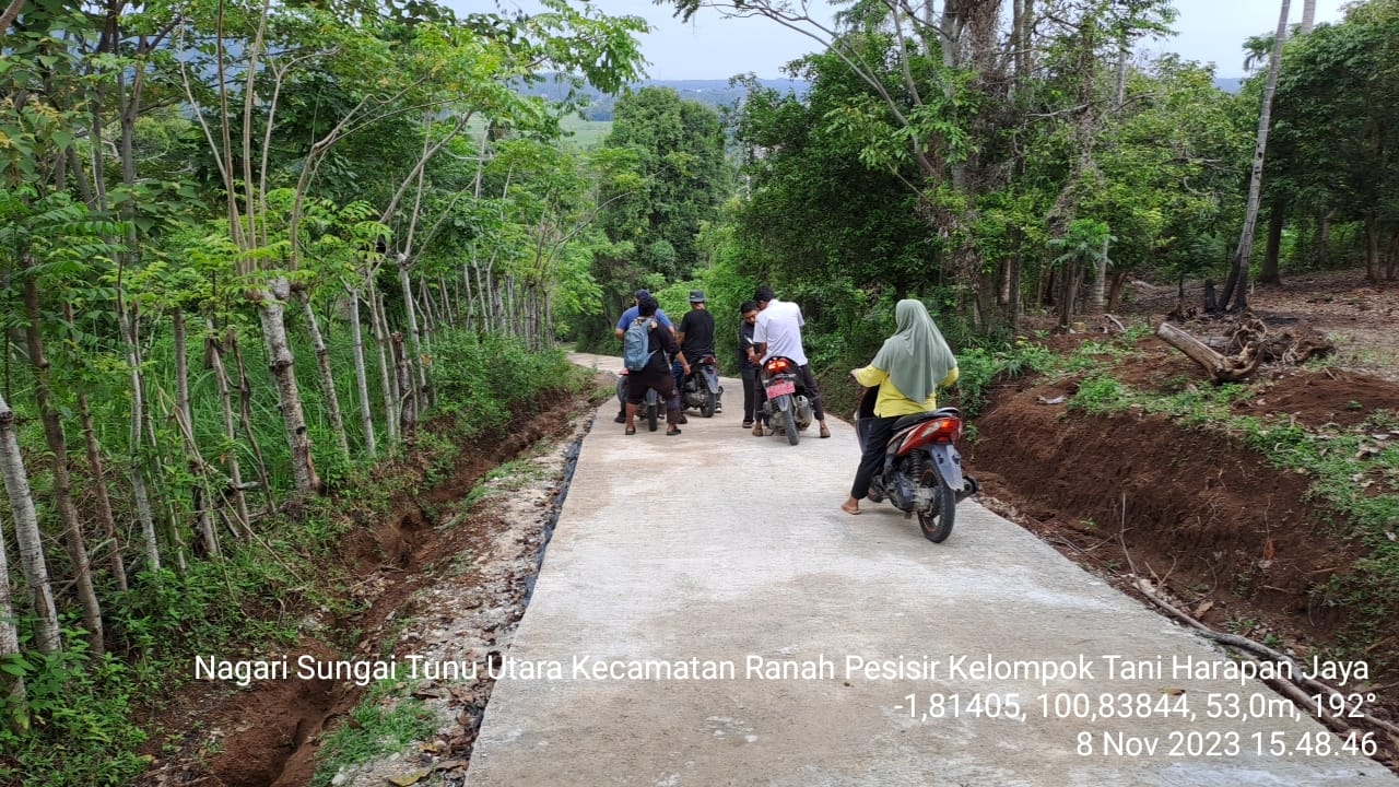 Mendampingi Tim PHO Jalan Produksi di Kelompok Tani Harapan Jaya, Nagari Sungai Tunu Utara. 