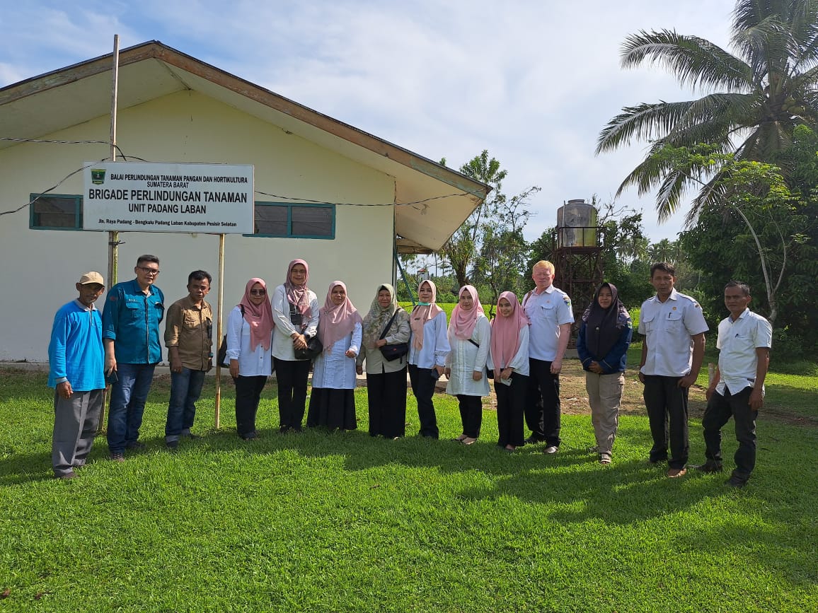 KUNJUNGAN SEKRETARIS DINAS PERTANIAN KE BPP RANAH PESISIR 