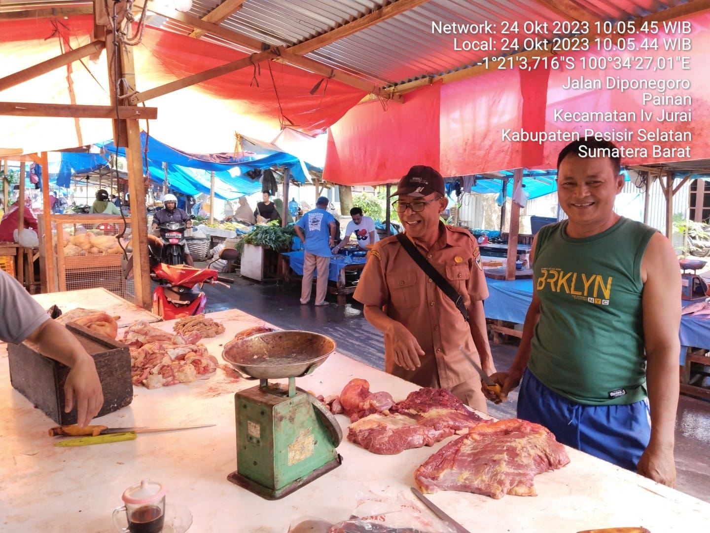 PENGAWASAN BAHAN PANGAN ASAL HEWAN DI PASAR PAINAN