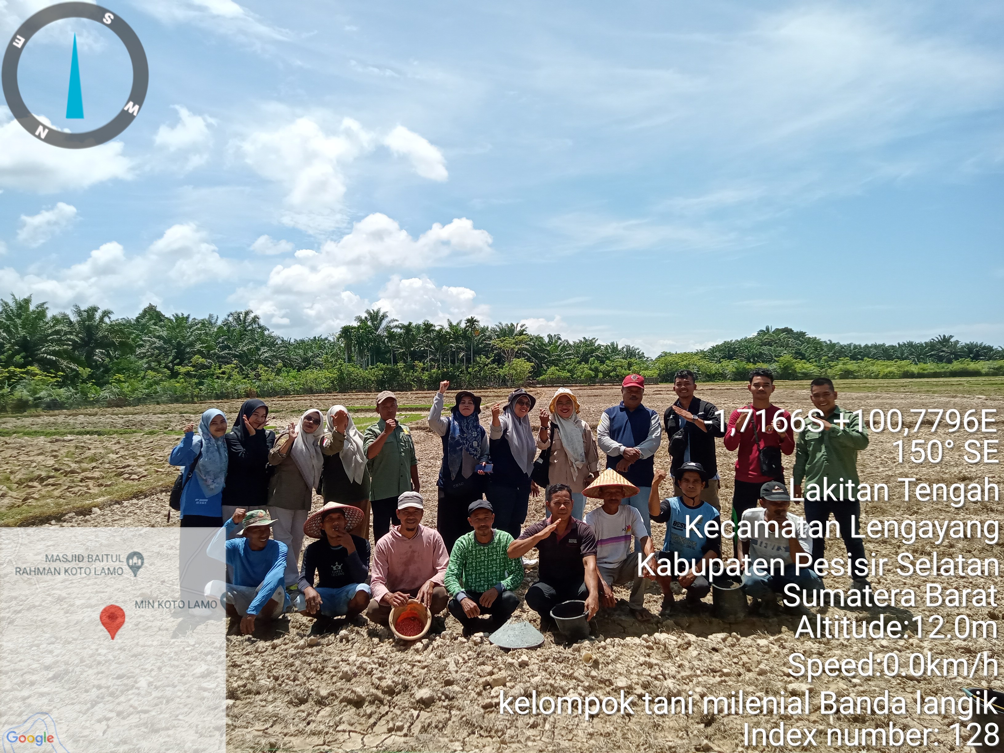 Tanam perdana bibit jagung di kelompok tani milenial Banda langik