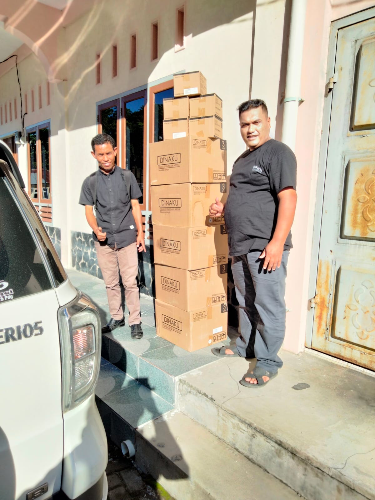 Penjemputan Vaksin dan Prasarana Vaksinasi Rabies ke Dinas Peternakan dan Kesehatan Hewan Propinsi S