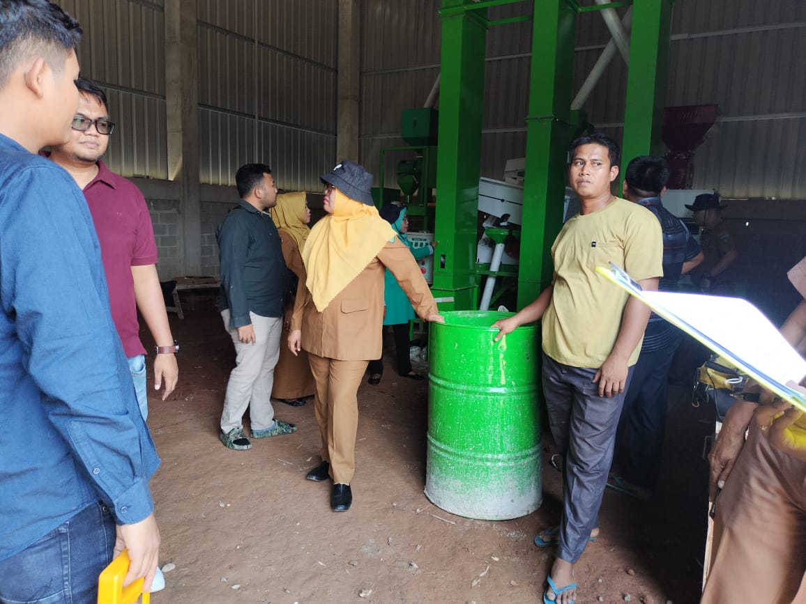 Pemeriksaan Pembangunan Rmu oleh Tim Teknis di klp Tani Batu Tapak