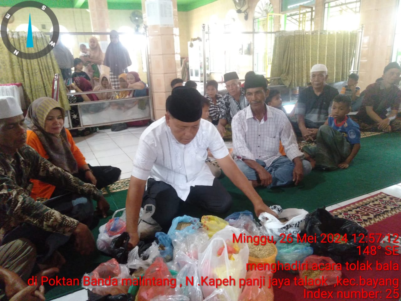 Acara  Tradisi Tolak Bala  Sebelum Tanam Padi  Di Kelompok Tani Banda Malintang Nagari Kapeh Panji J