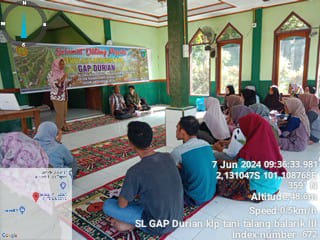 Sekolah Lapang  GAP Durian di kelompok tani Talang Balarik III Nagari  Talang Balirik Kecamatan  Ran