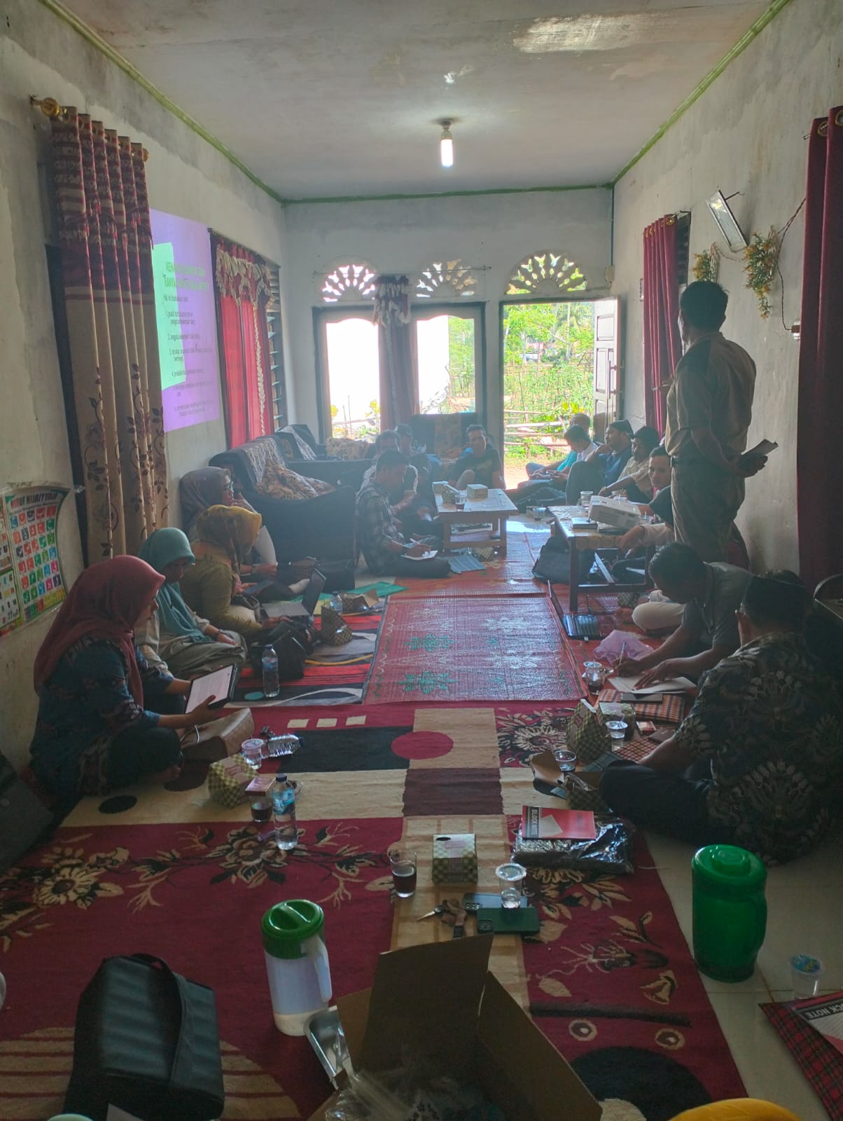 Sekolah Lapang Ternak Sapi di Kelompok Kandis Saiyo Nagari Muara Kandis Punggasan Kecamatan Linggo S