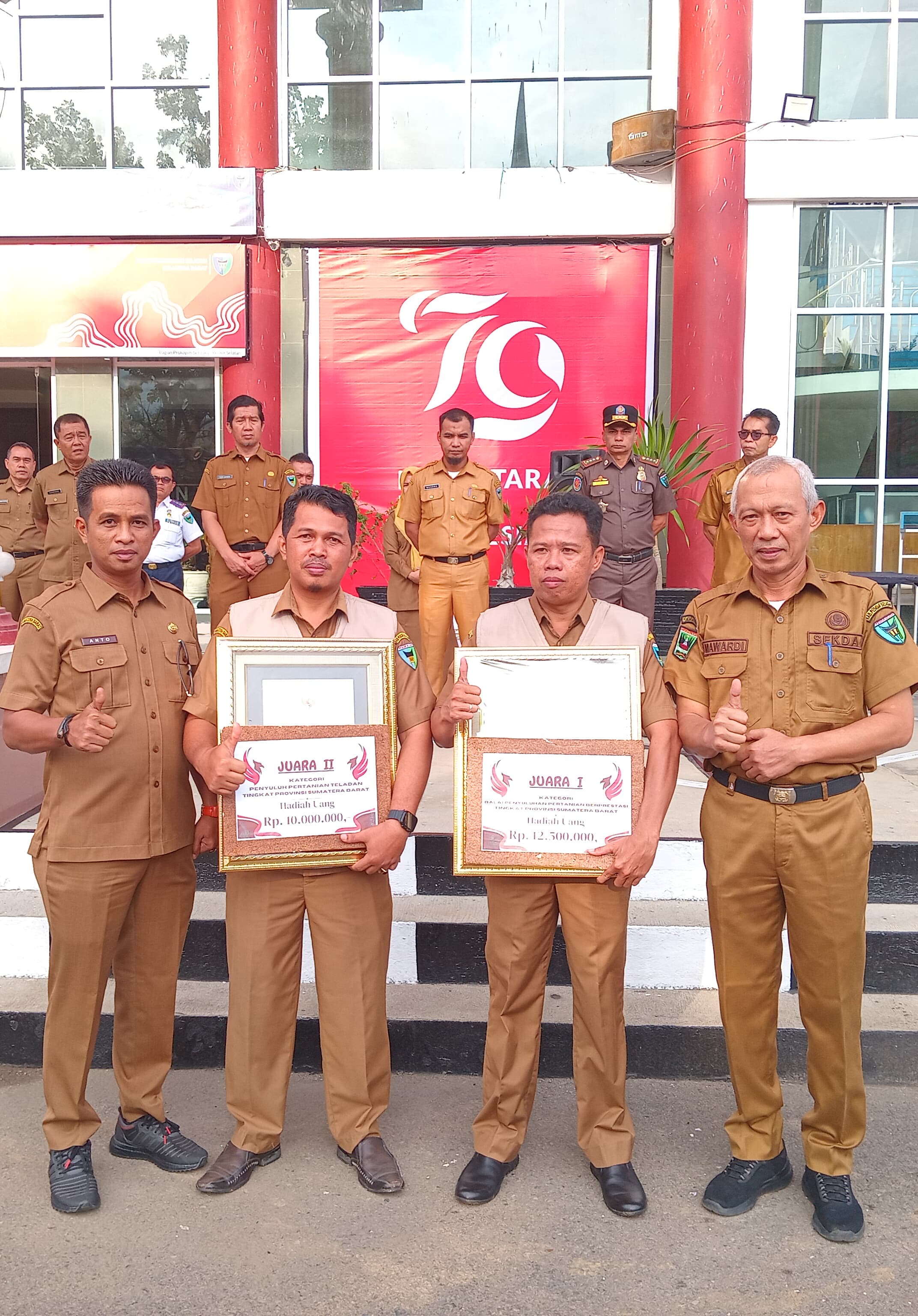 APRESIASI TINGGI UNTUK BPP LUNANG DAN PENYULUH PERTANIAN DAPAT PENGHARGAAN TINGKAT SUMATERA BARAT