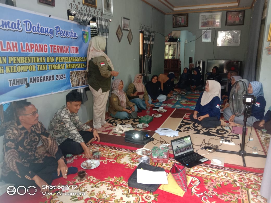 Sekolah Lapang Ternak Itik di Kelompok Tani Ingin Maju  Kampung Tengah Tapan Kec. Rahul