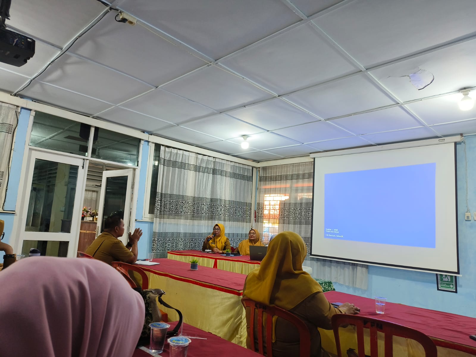 MENGHADIRI RAPAT INTEGRASI LINTAS SEKTOR DI KABUPATEN PESISIR SELATAN