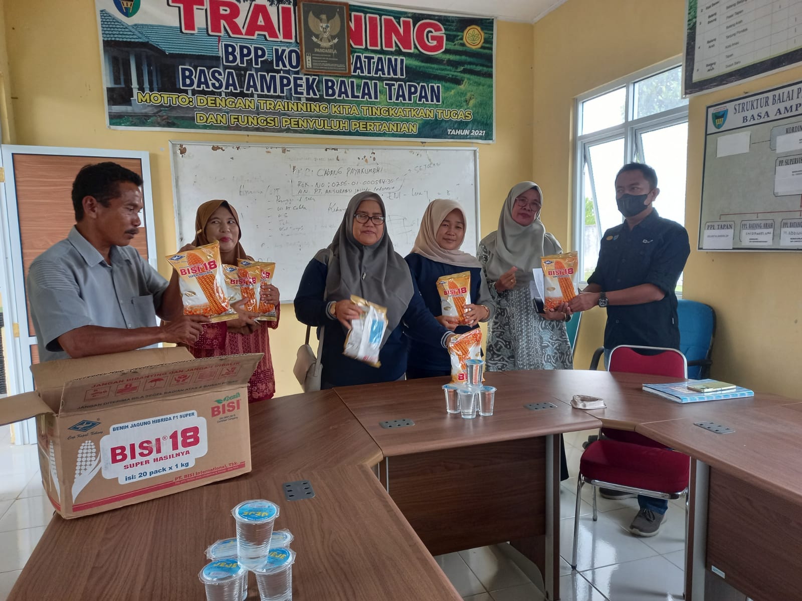 Pendistribusian Benih Jagung ke Kecamatan Basa Ampek Balai Tapan