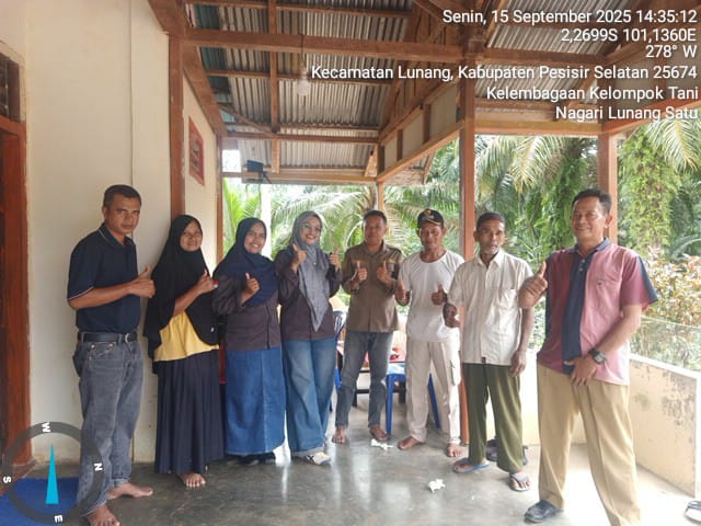 TPH-SERAH TERIMA BIBIT CABE KEGIATAN P2B KE KELTAN HIJAU TANI KECAMATAN LUNANG