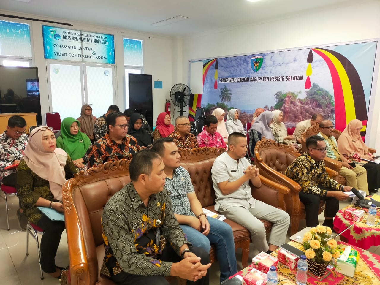 TPH-MENGIKUTI RAPAT PENILAIAN KINERJA STUNTING DI KAB PESSEL