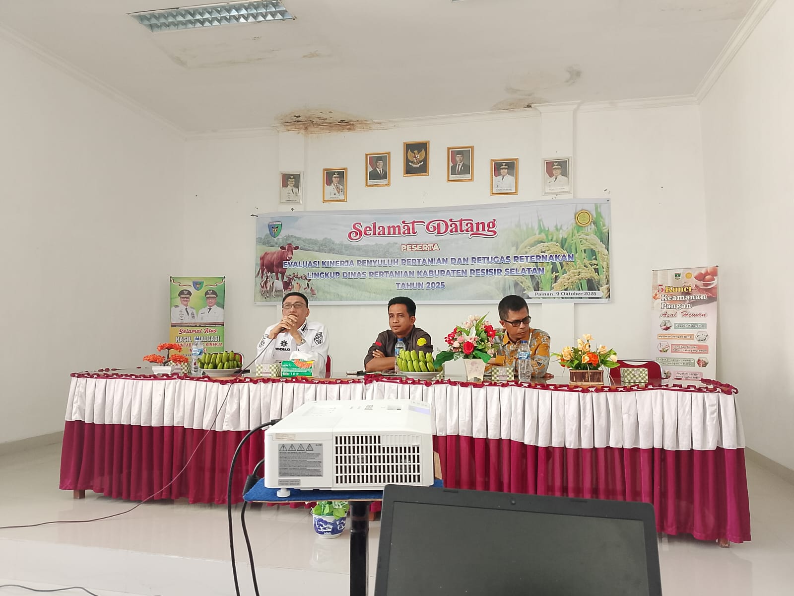 Evaluasi Kerja Penyuluh Pertanian dan Petugas Peternakan dihadiri oleh Bapak Bupati Hendrajoni