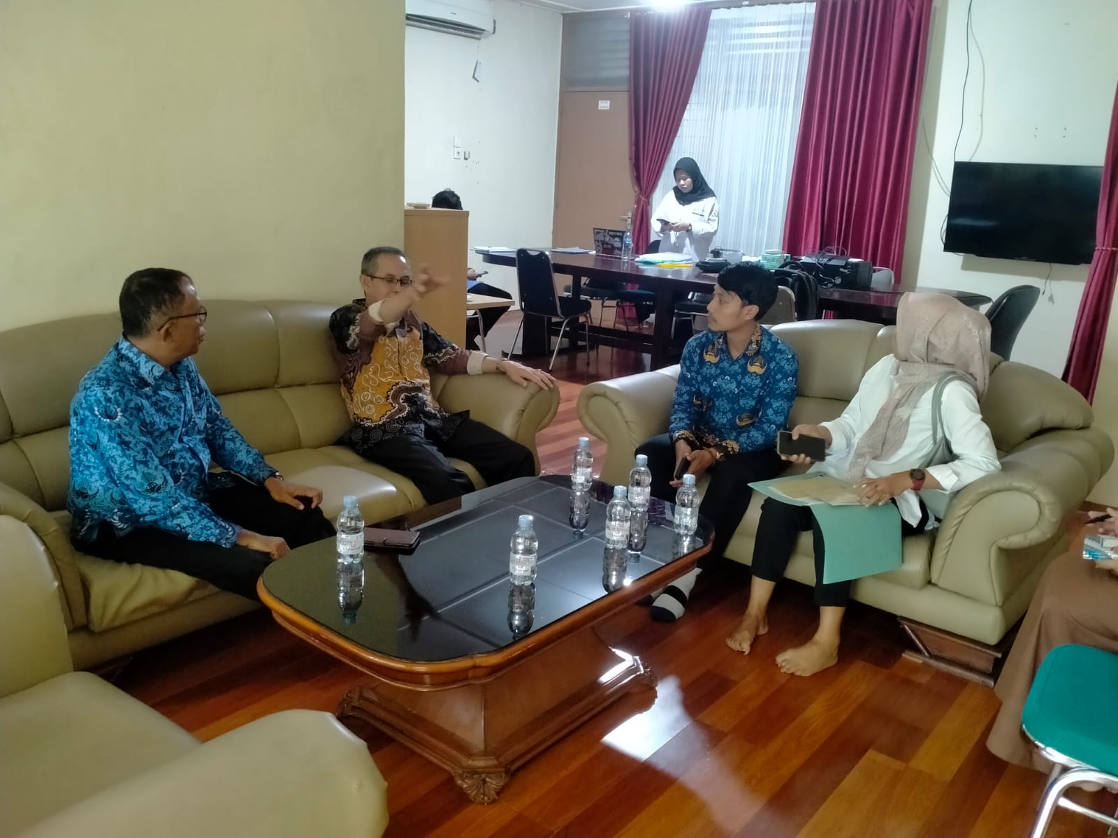 Koordinasi Tentang Permintaan Narasumber Bimbingan teknis (BIMTEK) Juru Sembelih Halal (JULEHA) Dari