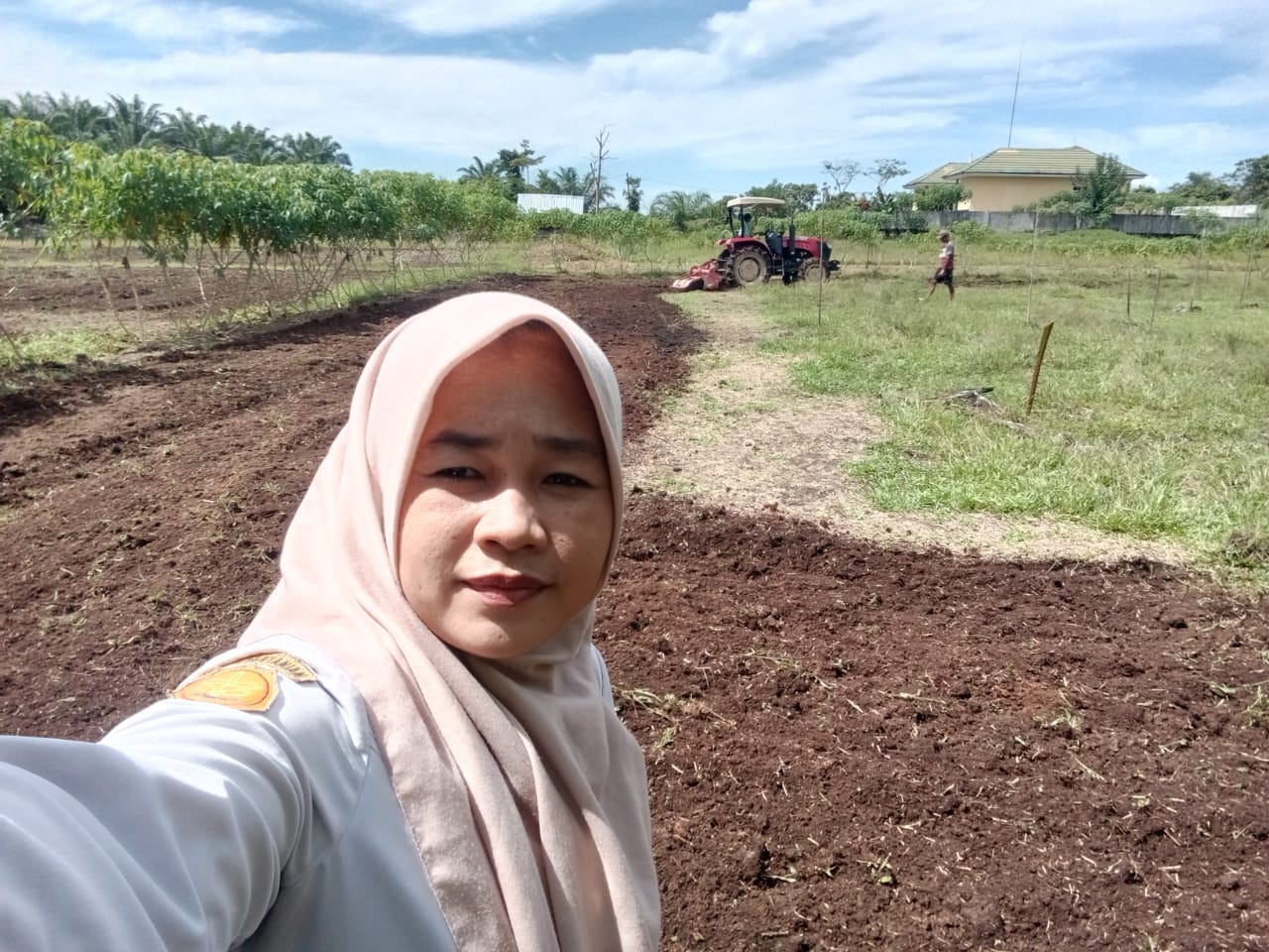 turlap dalam rangka pengolahan tanah untuk tanam jagung 